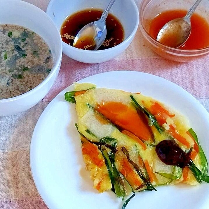 餅入りでボリュームUP!ニラ&ニンジンのチヂミ